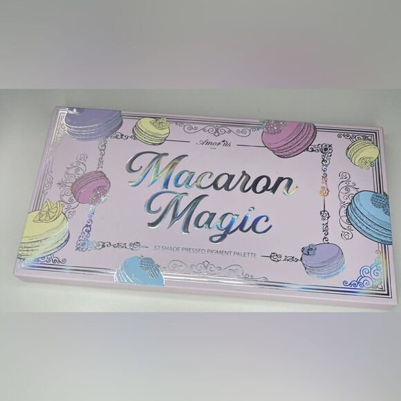 Amor us macaron magic 32 shade pressed pigment palette eyeshadows new in box - Picture 1 of 7